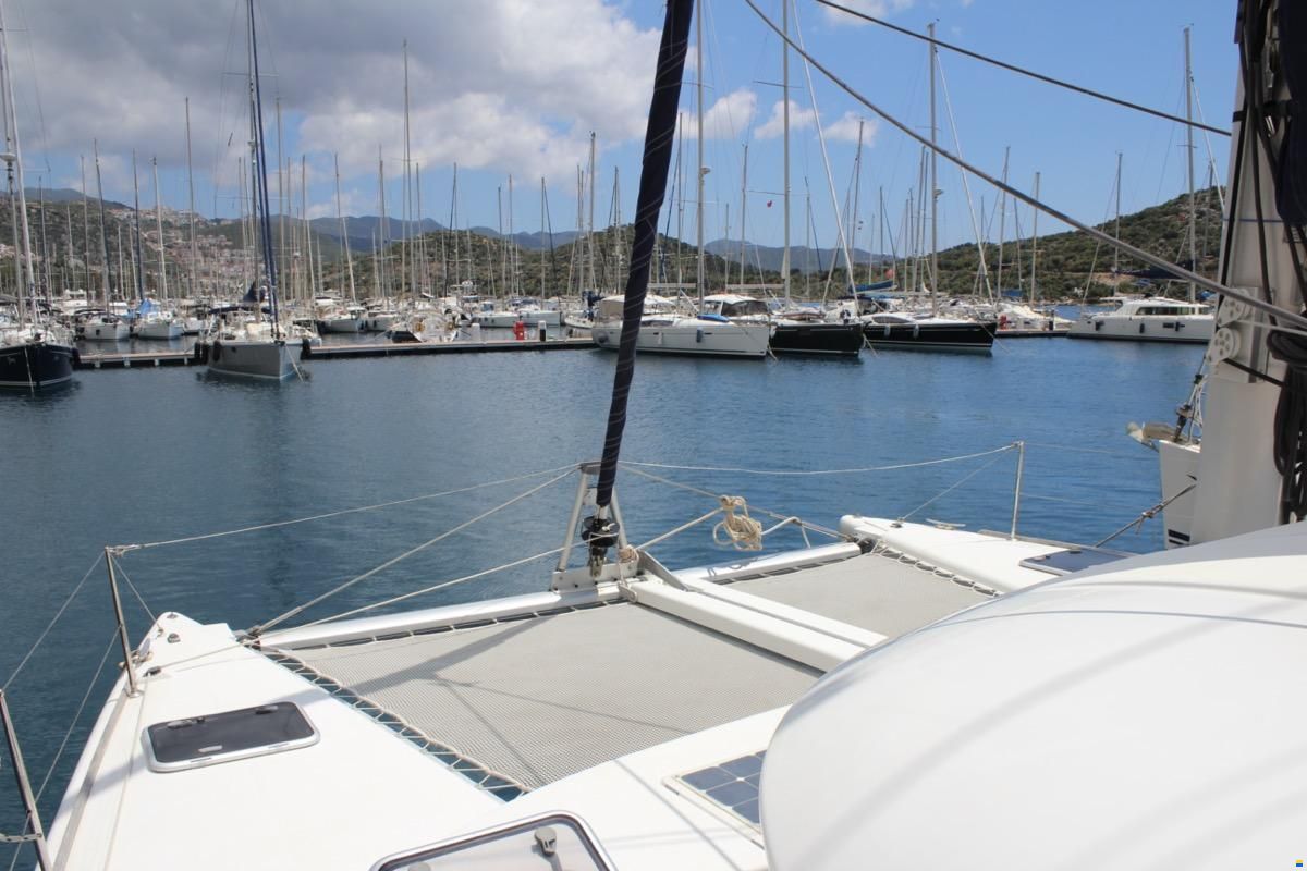 Lagoon 380 S2