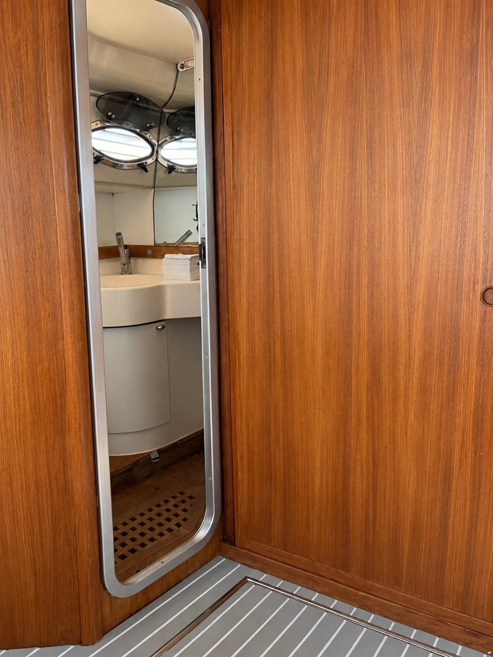 Rio 900 Cabin