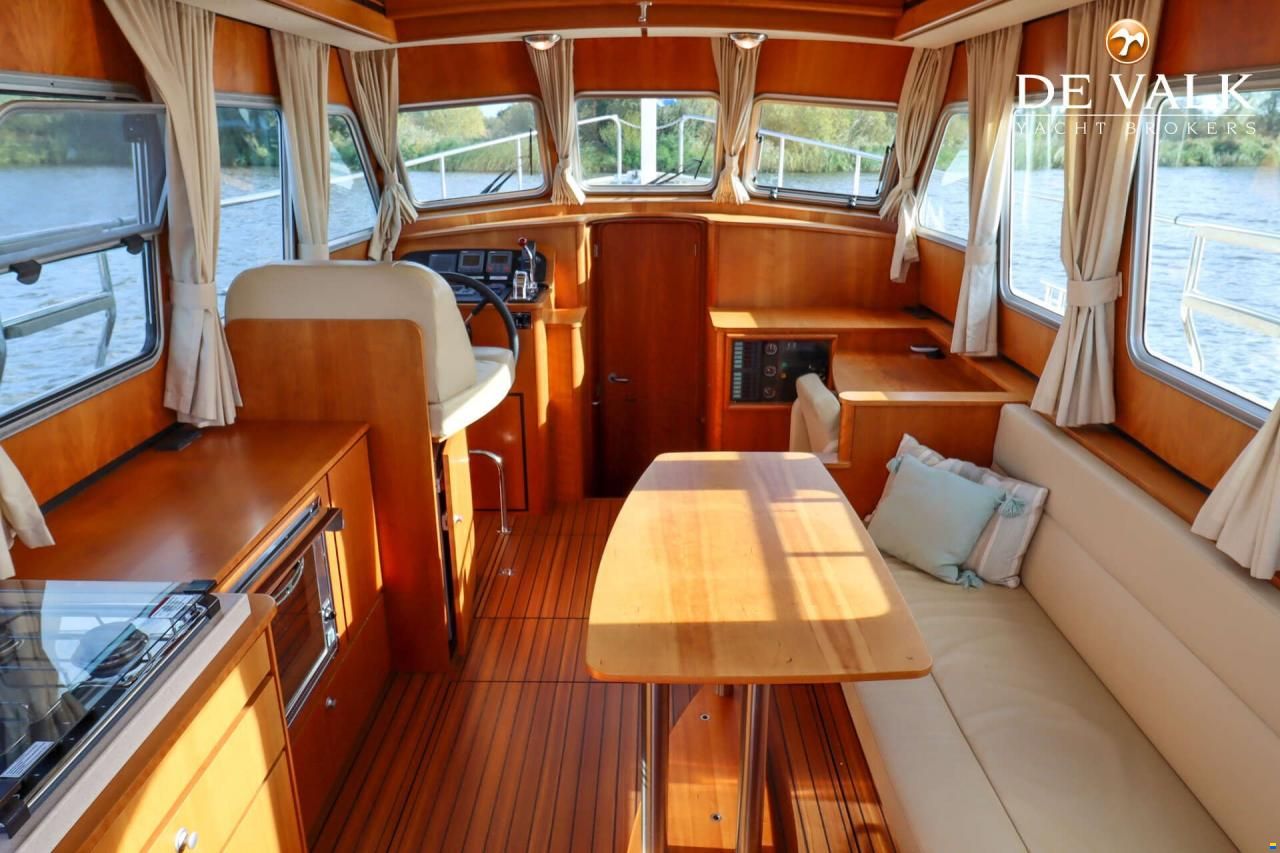 Linssen Grand Sturdy 33.9 Sedan