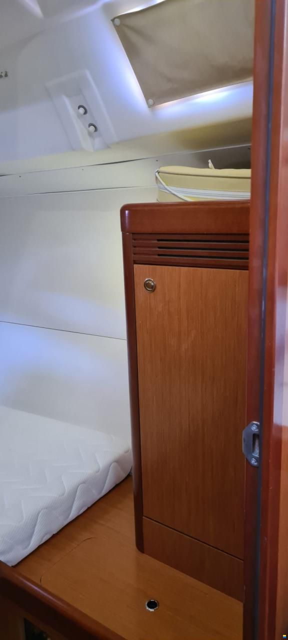 Beneteau Oceanis 37