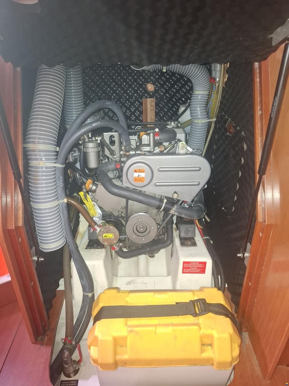 Beneteau Oceanis 37