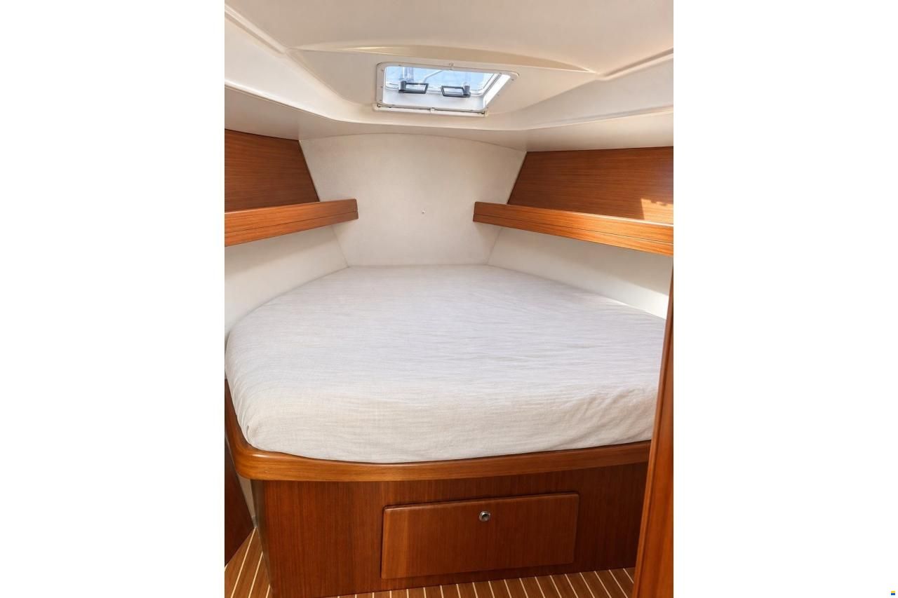 Bavaria 42