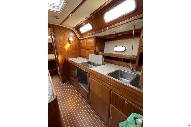 Bavaria 42