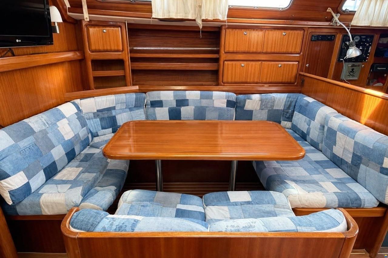 Bavaria 42