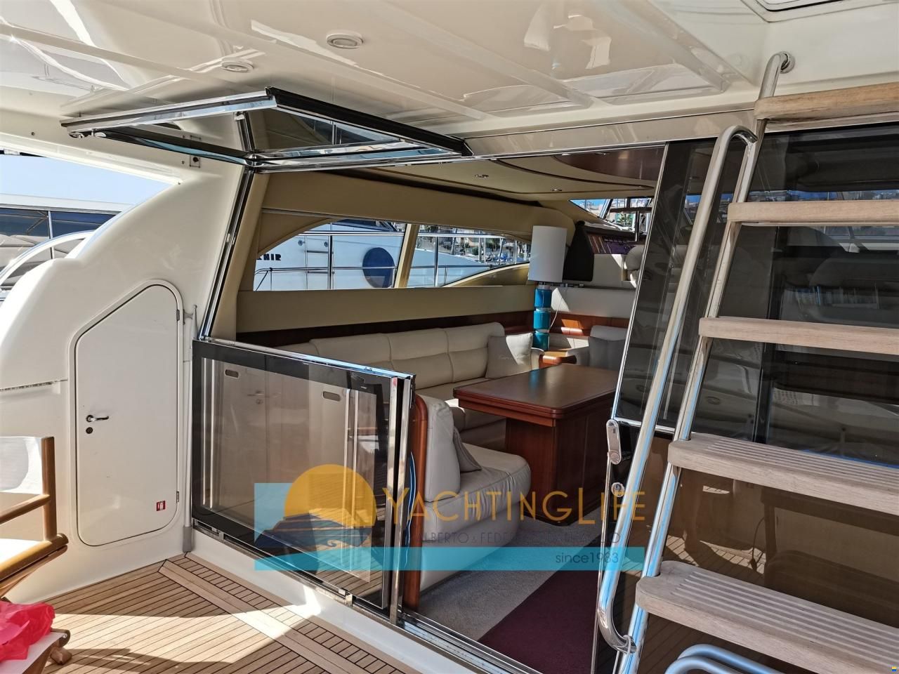 Ferretti 590