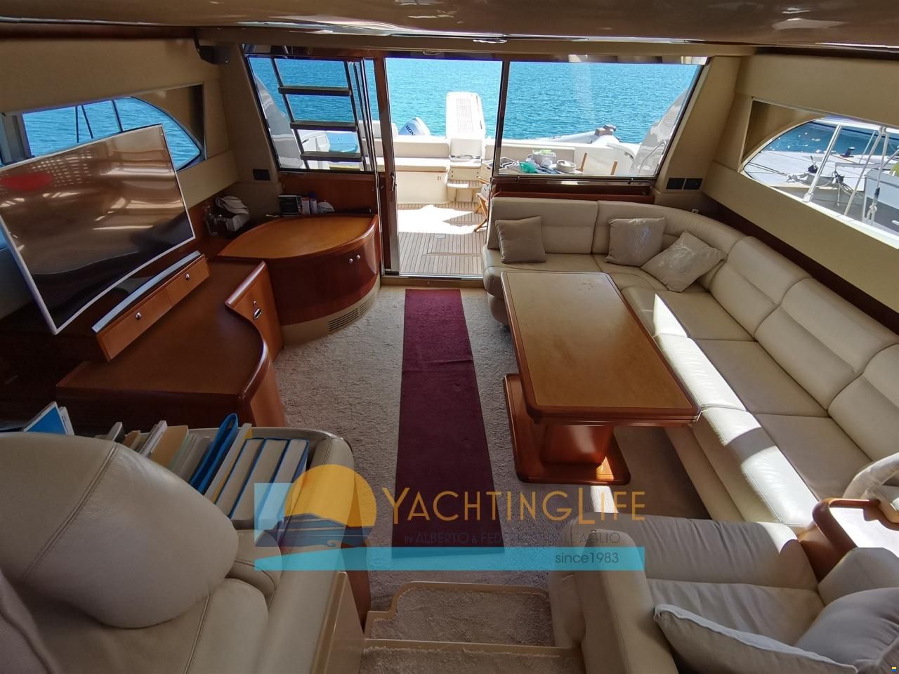 Ferretti 590