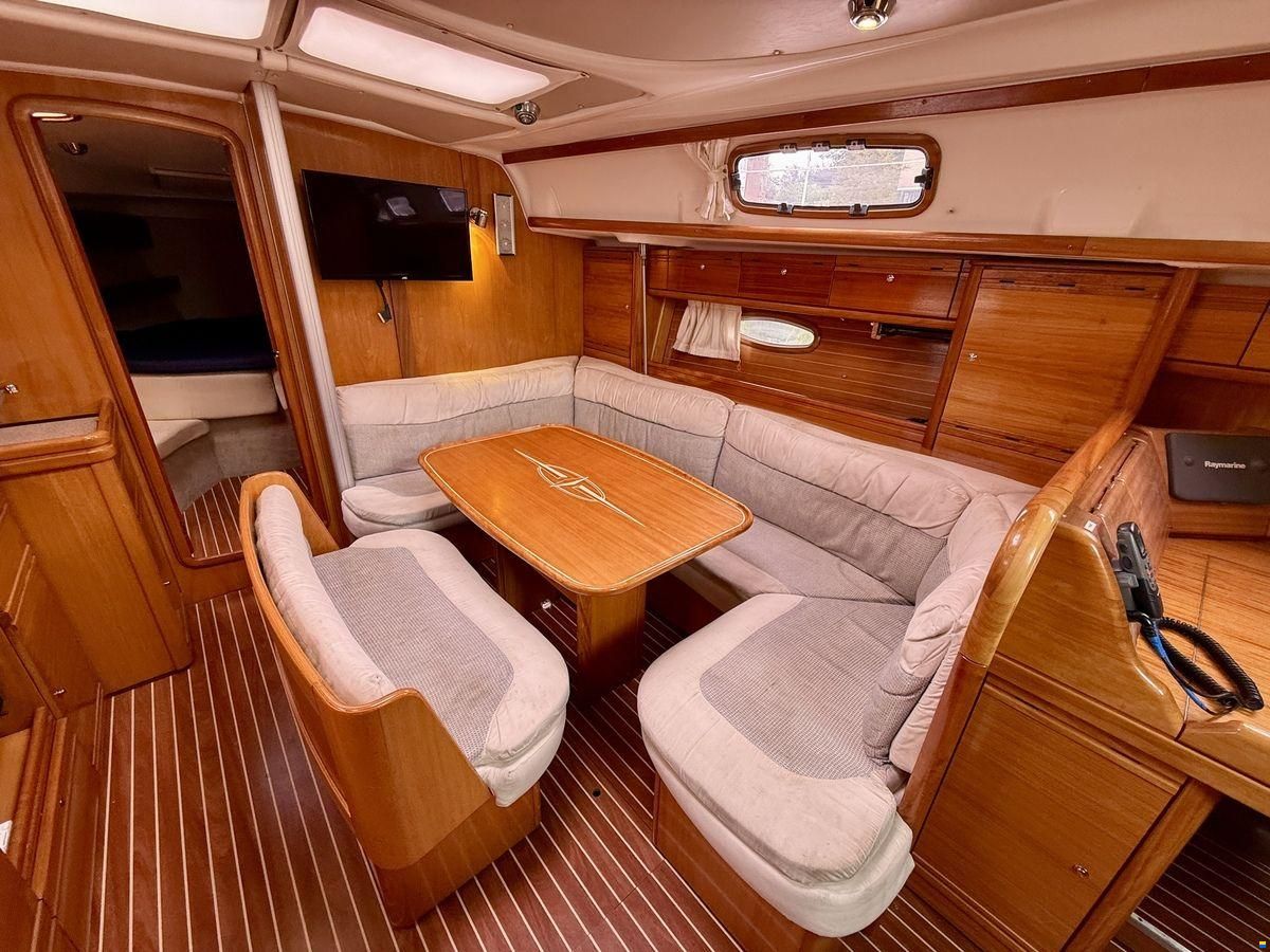 Bavaria 39