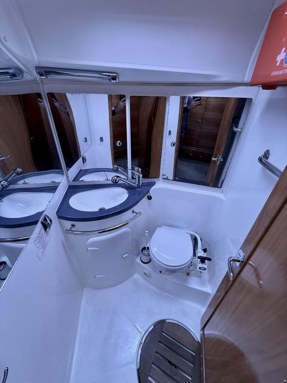 Bavaria 39