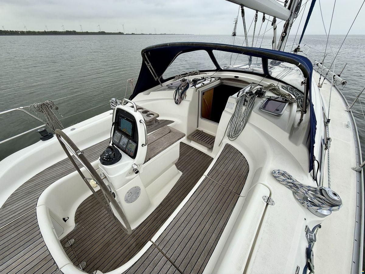 Bavaria 39