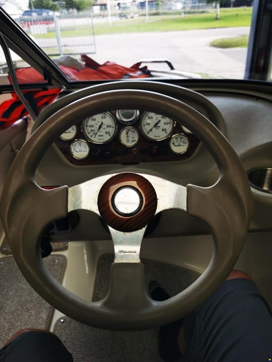 Glastron GT 185
