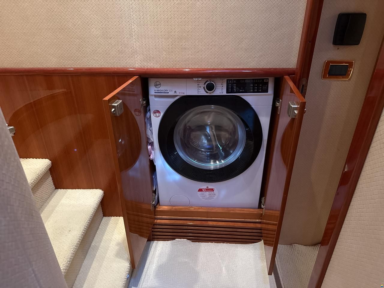 Azimut 55E