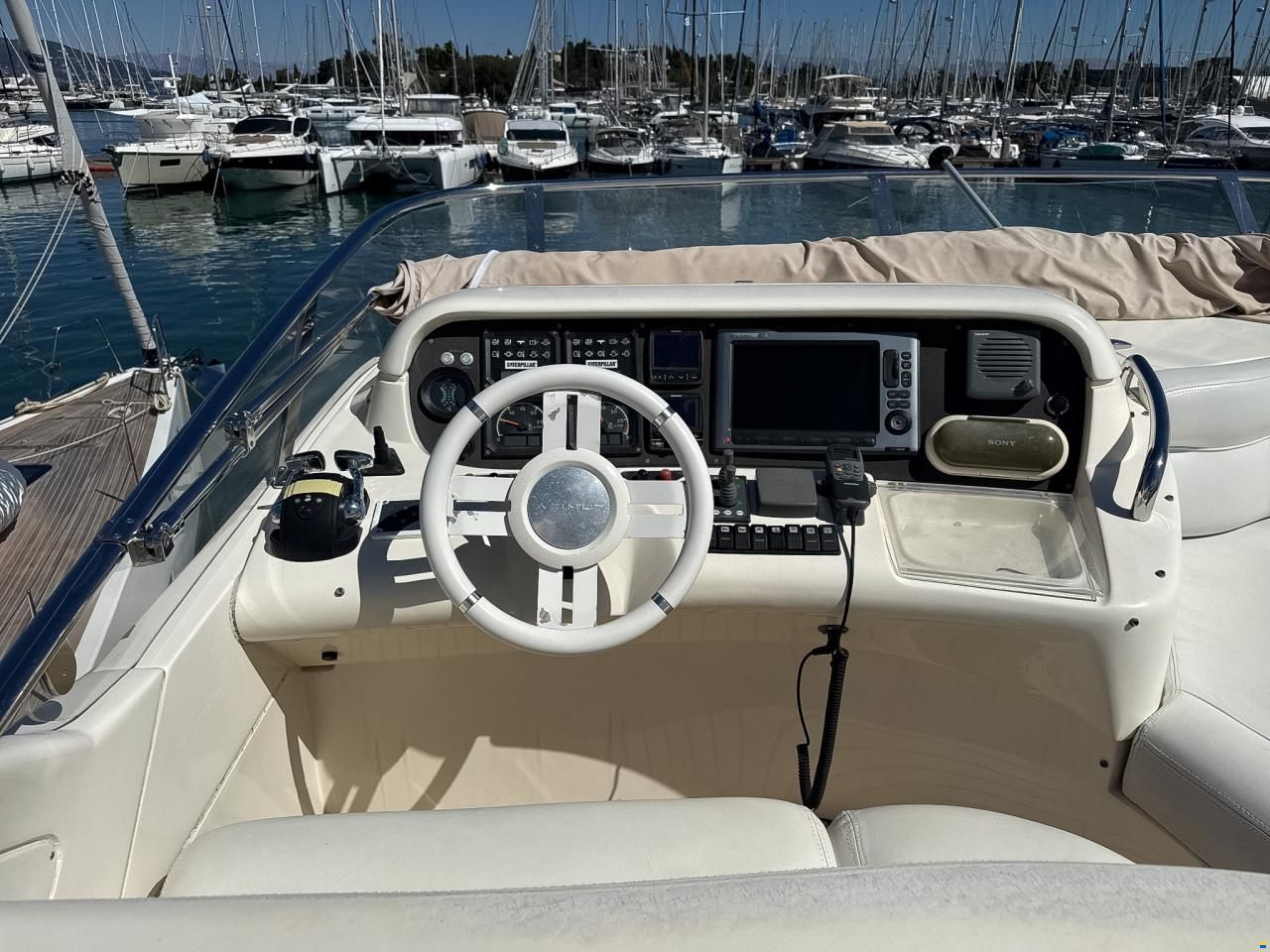 Azimut 55E