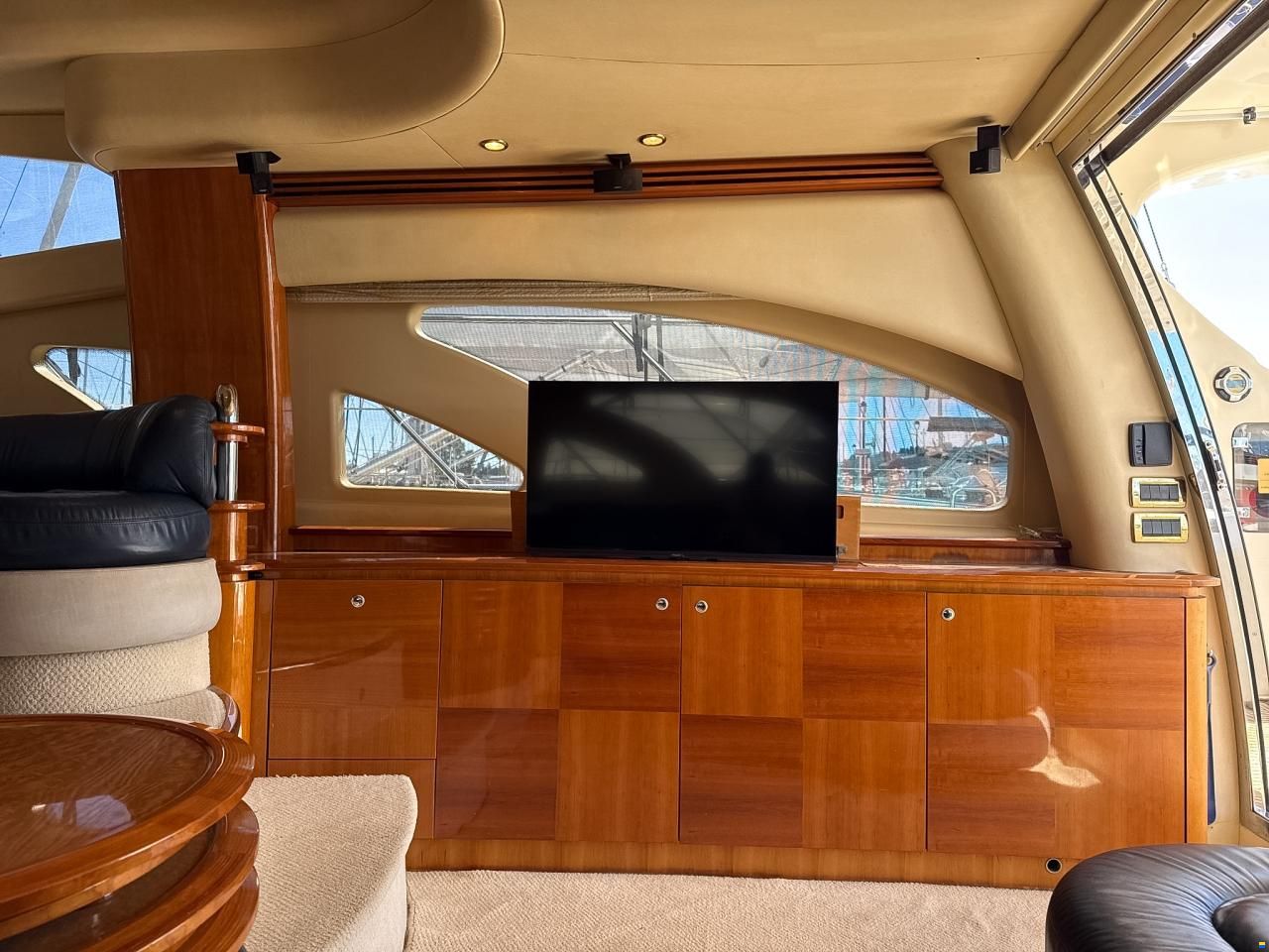 Azimut 55E