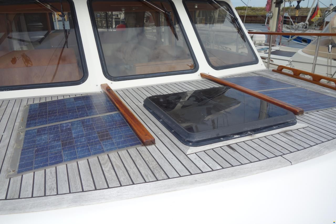 AMS Marine Trawler 420