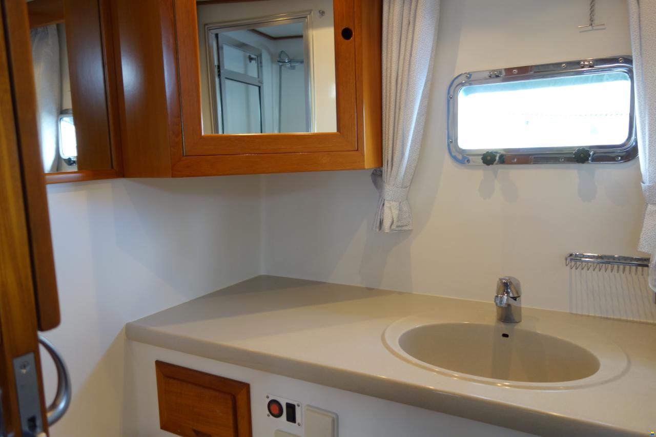 AMS Marine Trawler 420