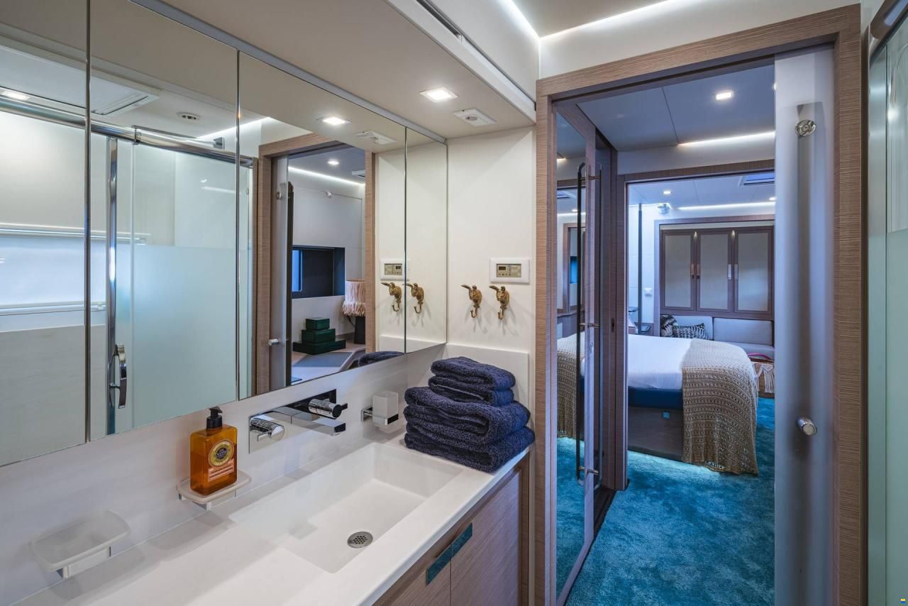 Fountaine-Pajot Power 67
