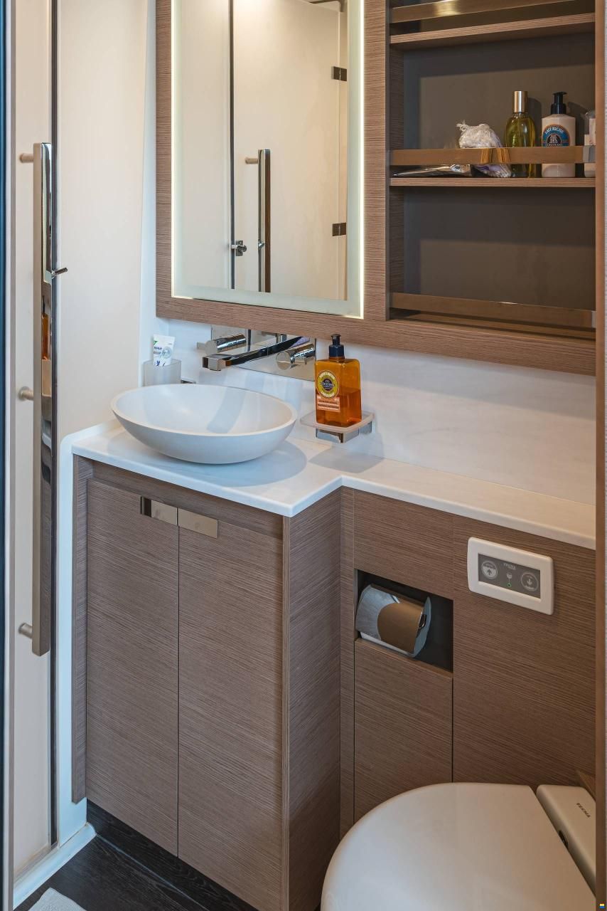 Fountaine-Pajot Power 67