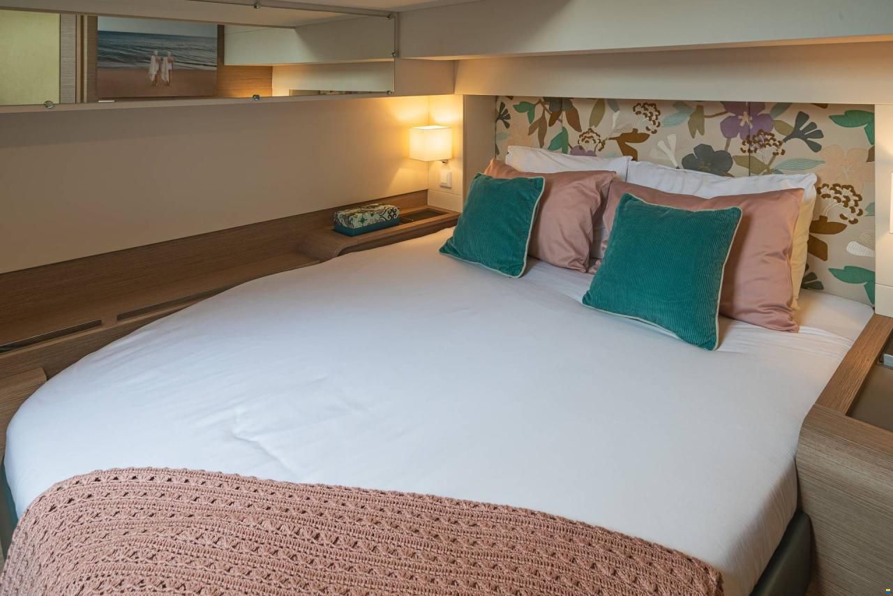 Fountaine-Pajot Power 67