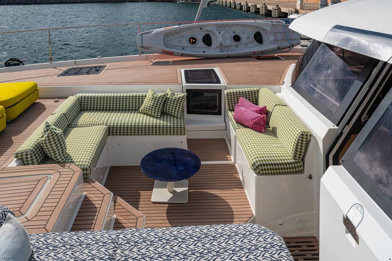 Fountaine-Pajot Power 67