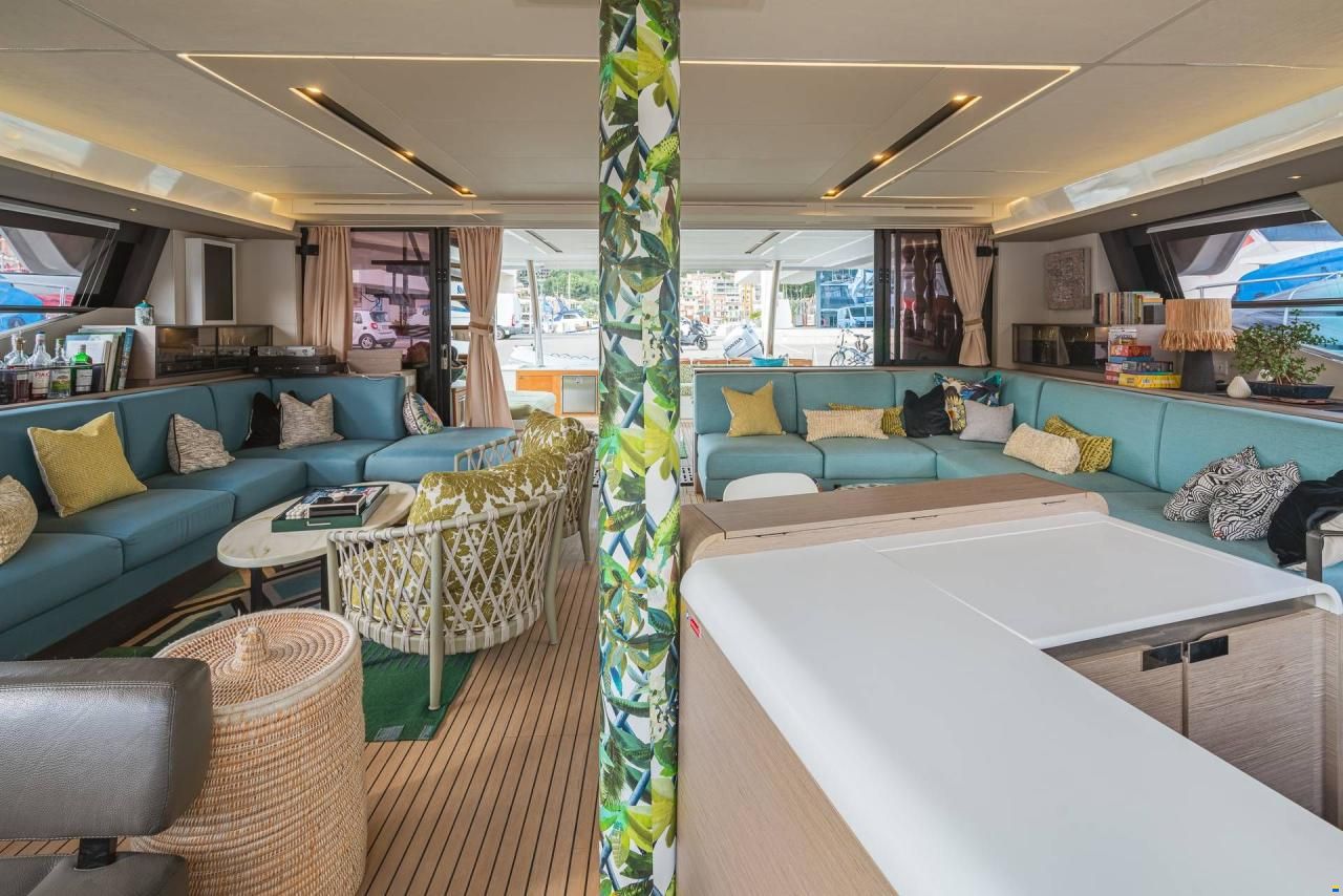 Fountaine-Pajot Power 67