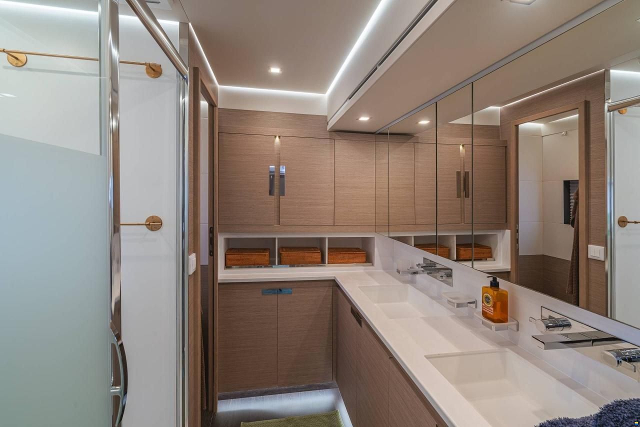 Fountaine-Pajot Power 67