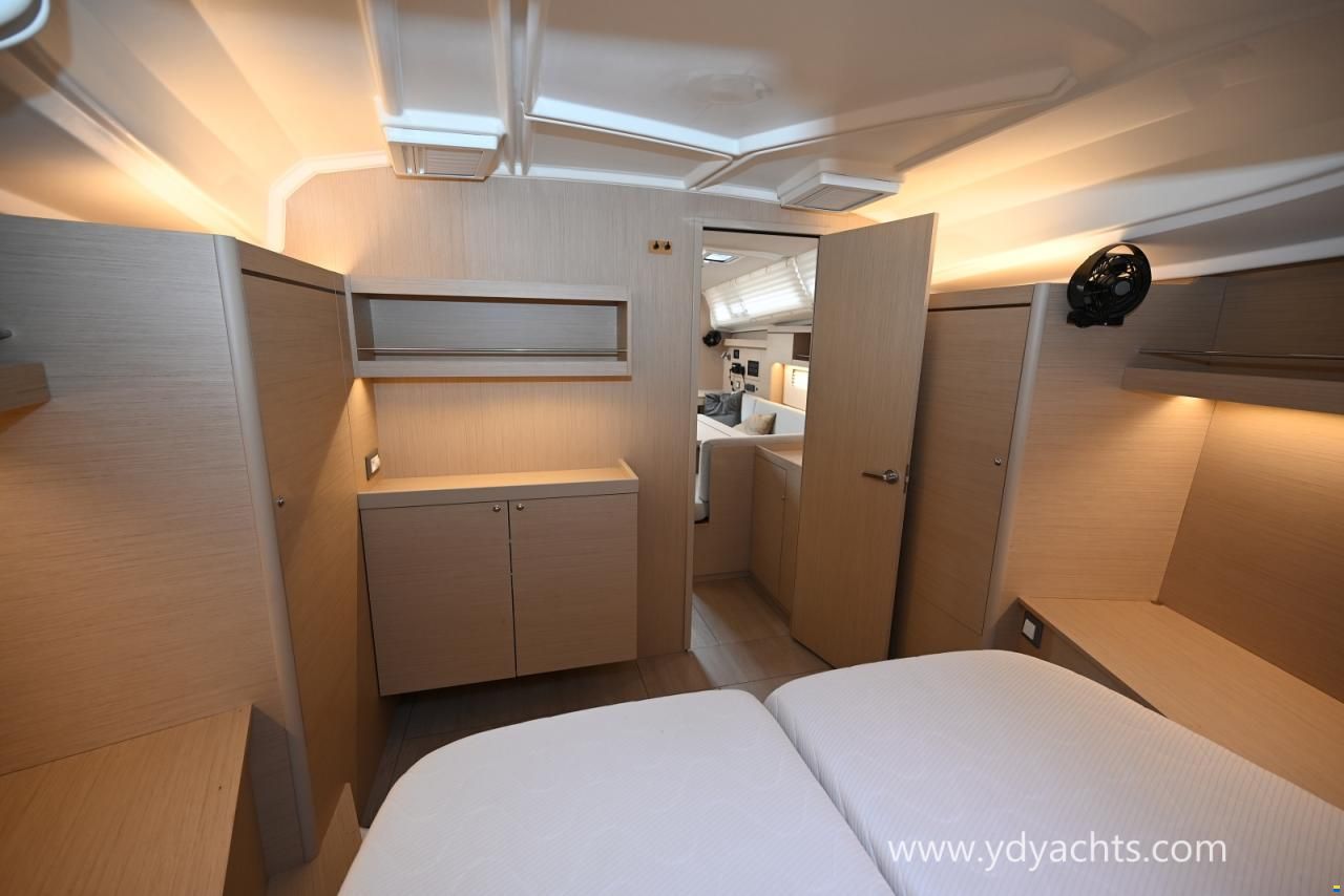 Beneteau Oceanis 40.1 Owner's Version