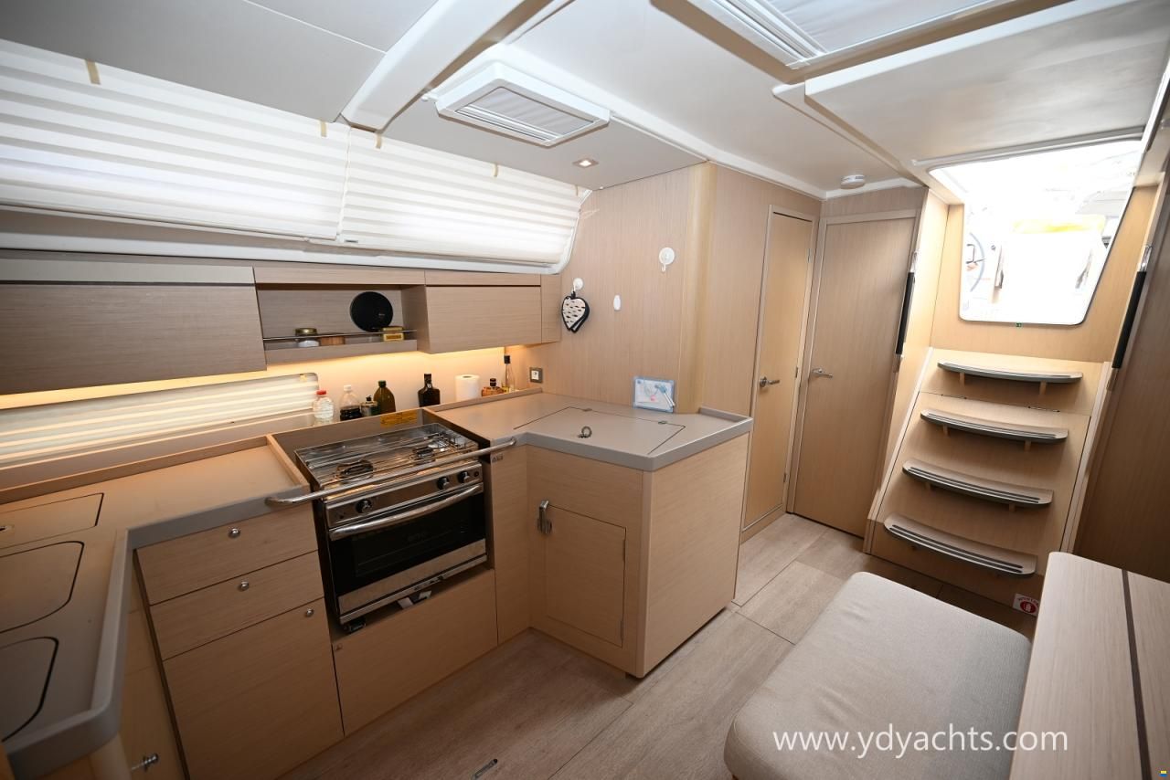 Beneteau Oceanis 40.1 Owner's Version