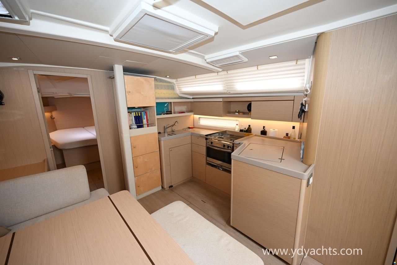 Beneteau Oceanis 40.1 Owner's Version
