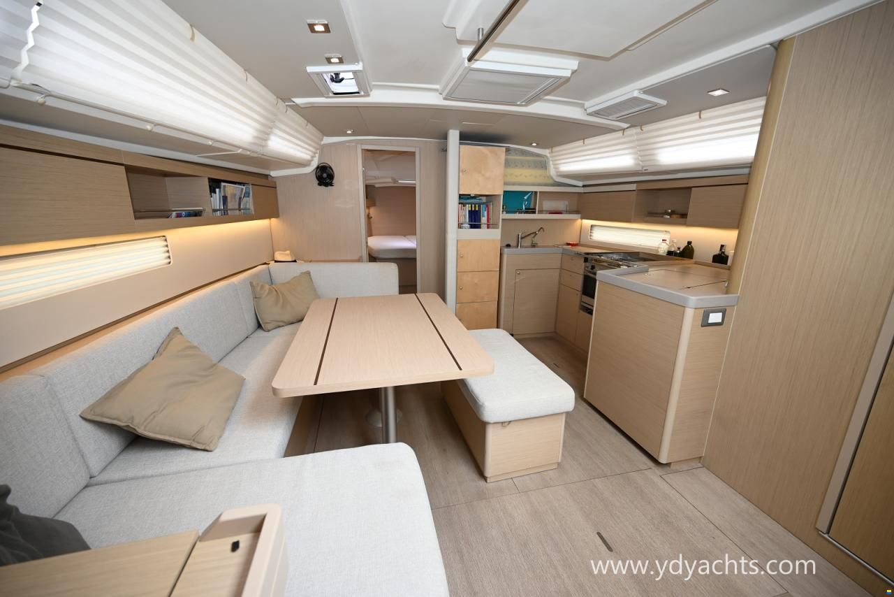 Beneteau Oceanis 40.1 Owner's Version