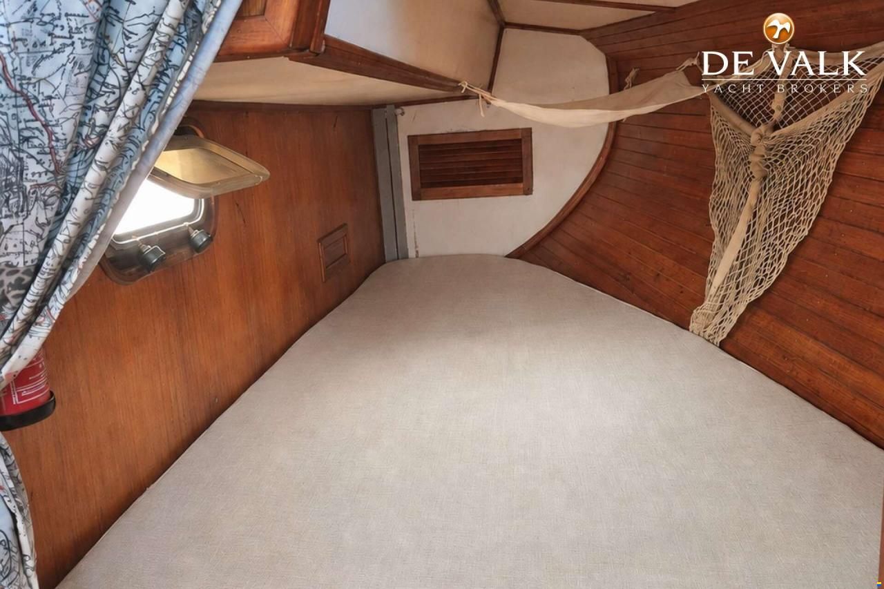 Brown Bluewater 49