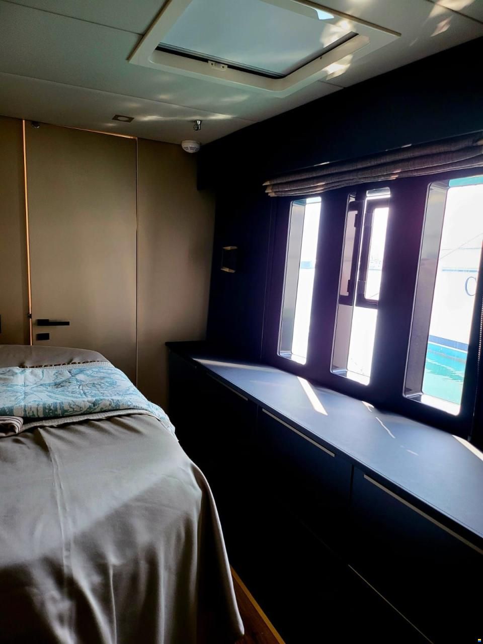 SunReef 50A Galley up Owner version