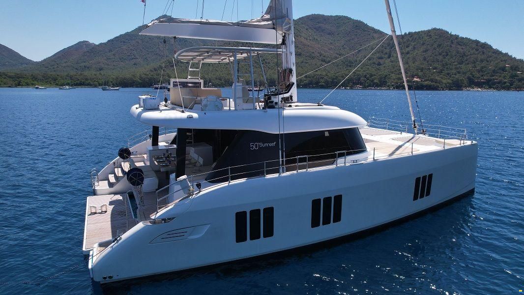 SunReef 50A Galley up Owner version