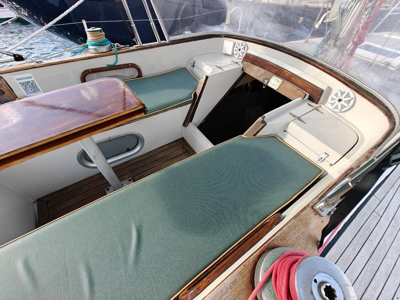 Coronado 35