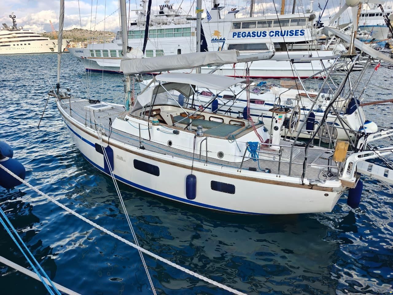 Coronado 35
