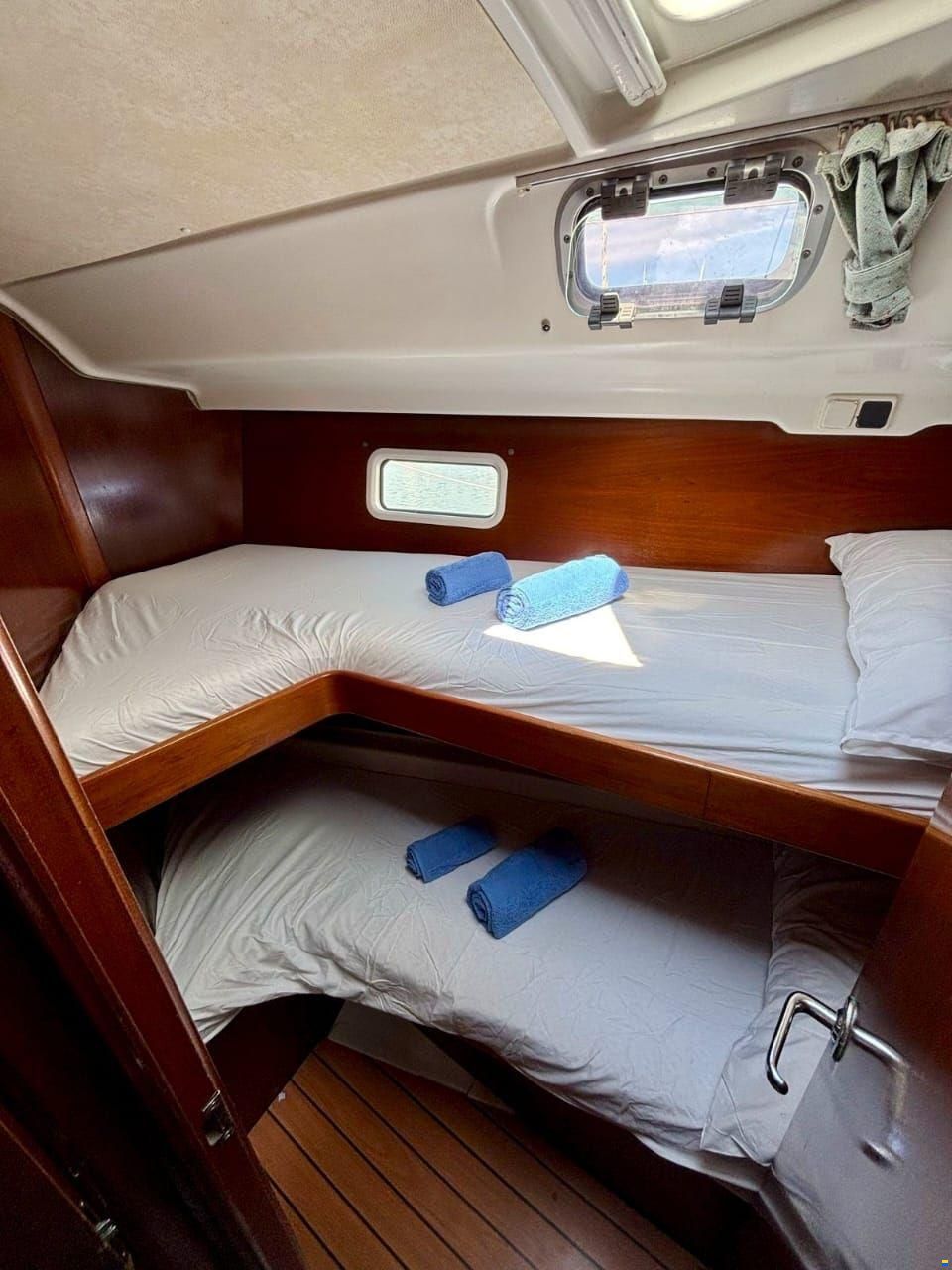 Beneteau Oceanis Clipper 411