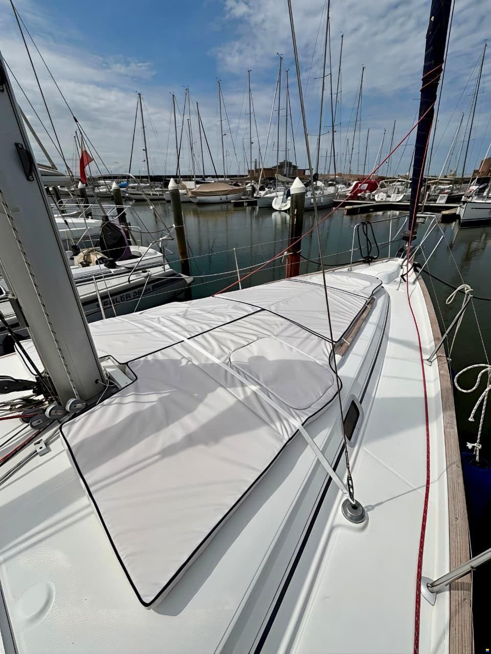 Beneteau Oceanis Clipper 411