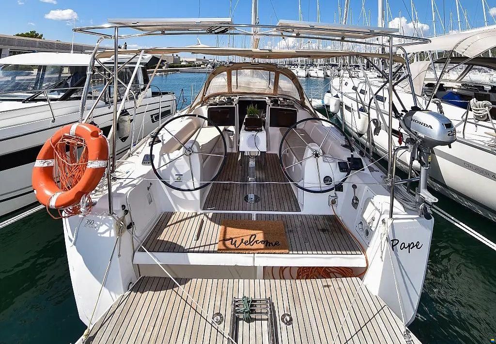 Dufour 350 Grand Large
