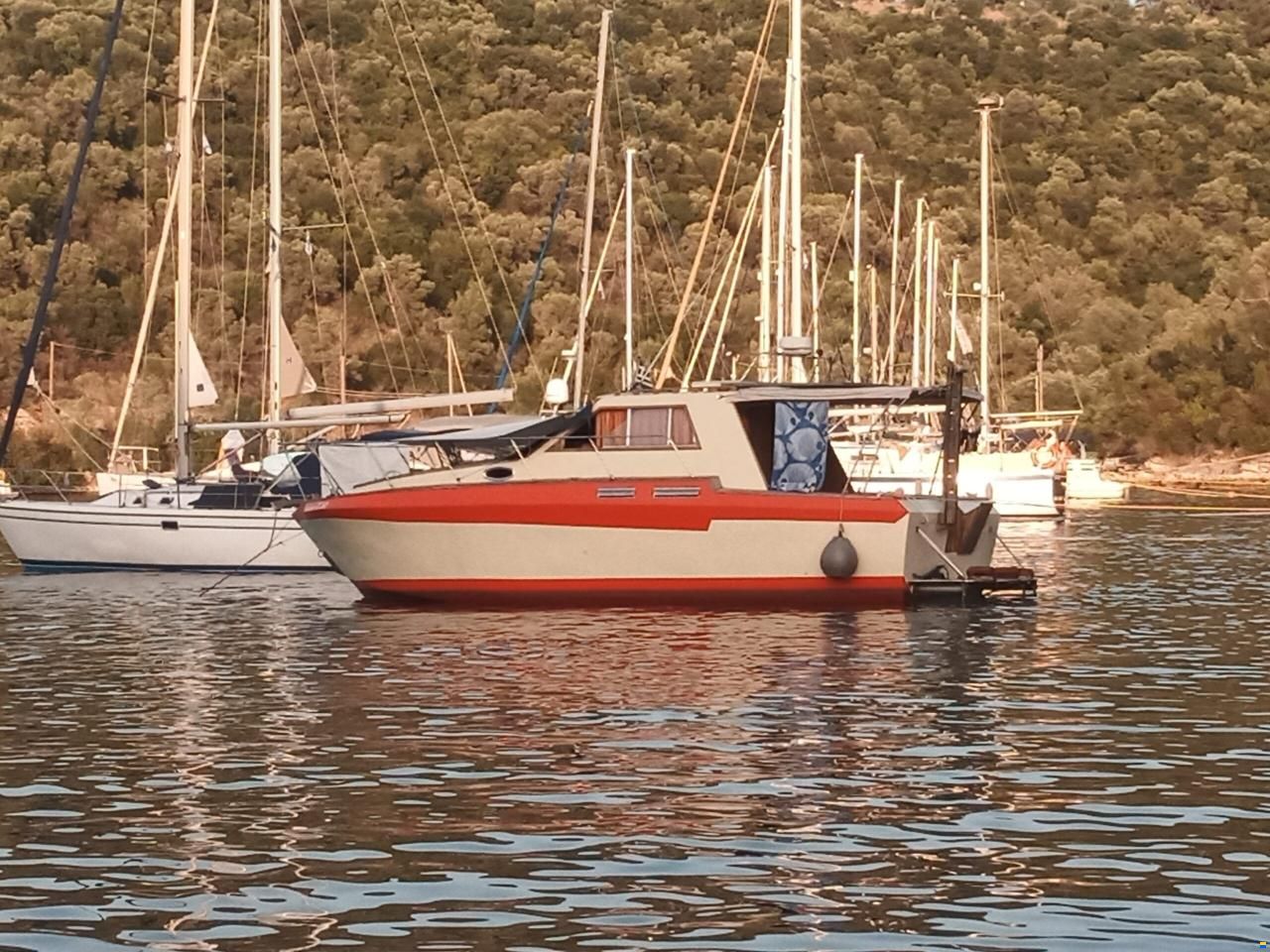 Custom motorboat