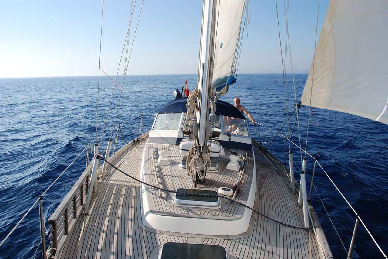 Hallberg Rassy 38