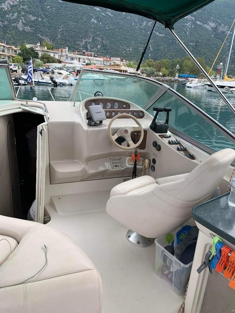 Regal 292 Commodore