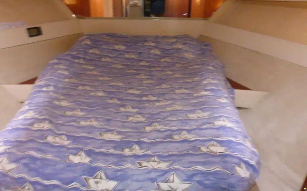 Azimut 37