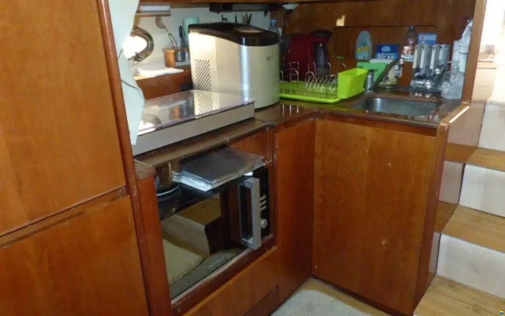 Azimut 37