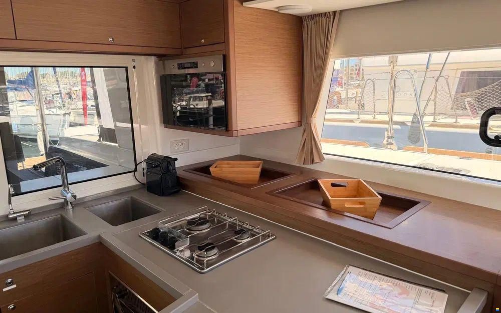 Lagoon 450 F