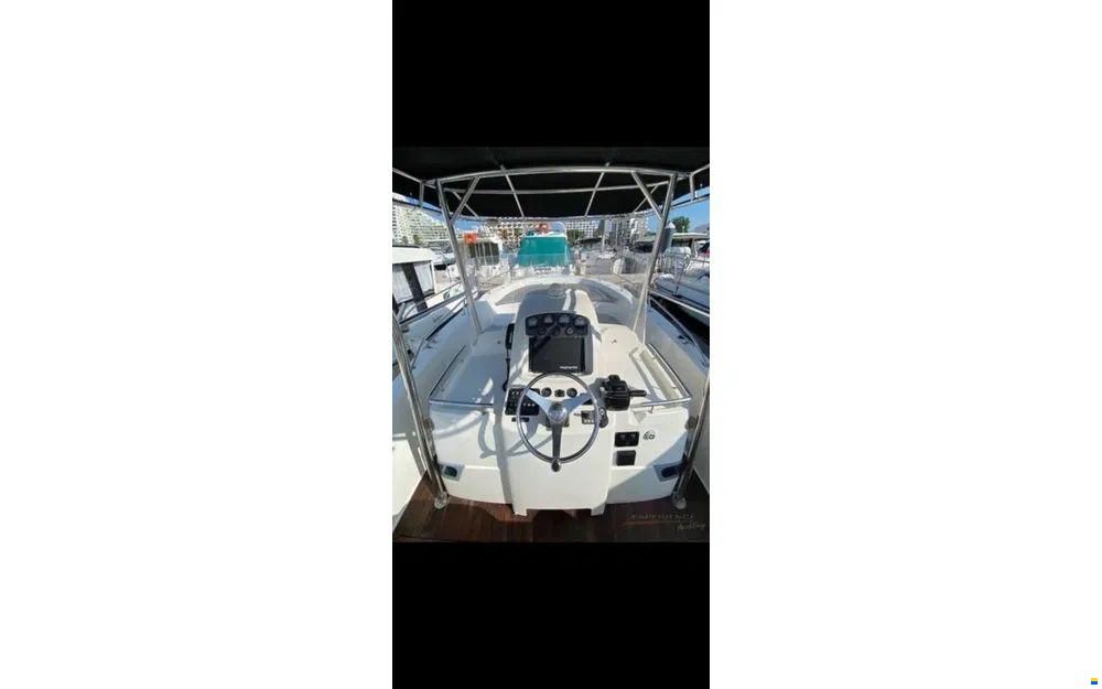 Kelt White Shark 285