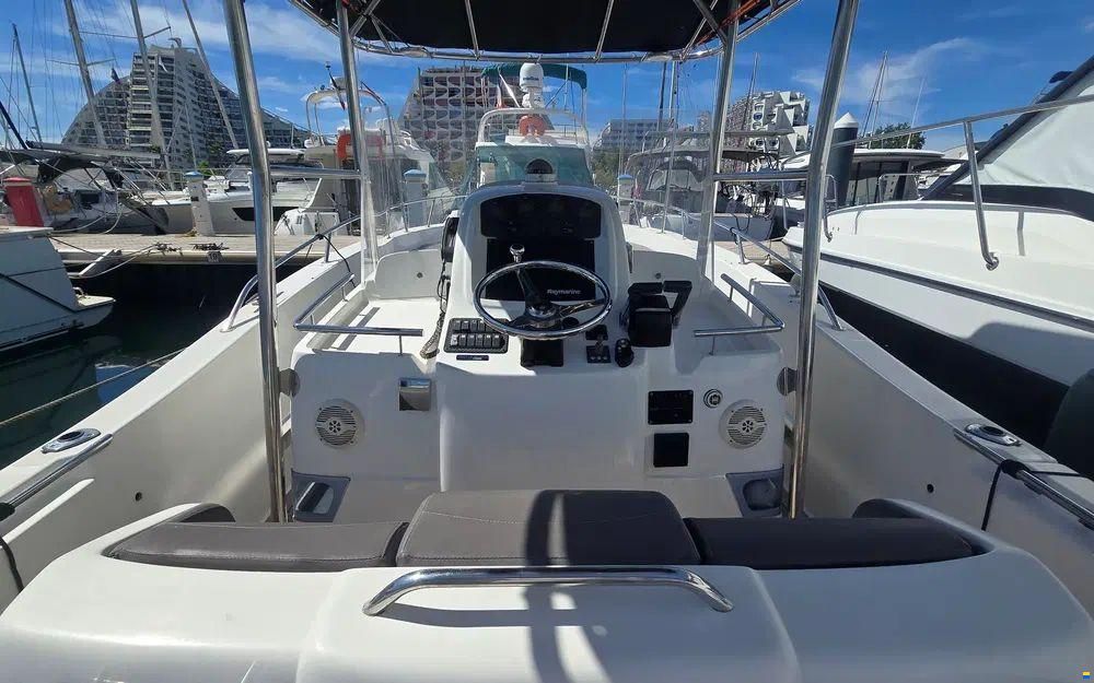 Kelt White Shark 285