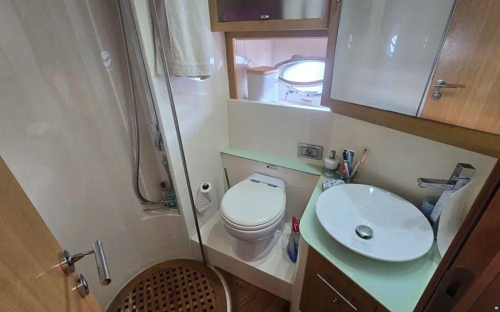 Rodman Muse 44