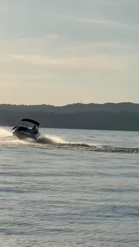 Sea Ray 220 Select Bowrider