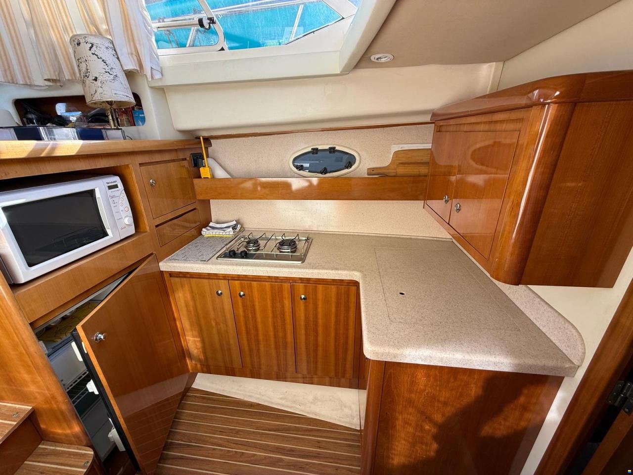 Mystic 38 ACM