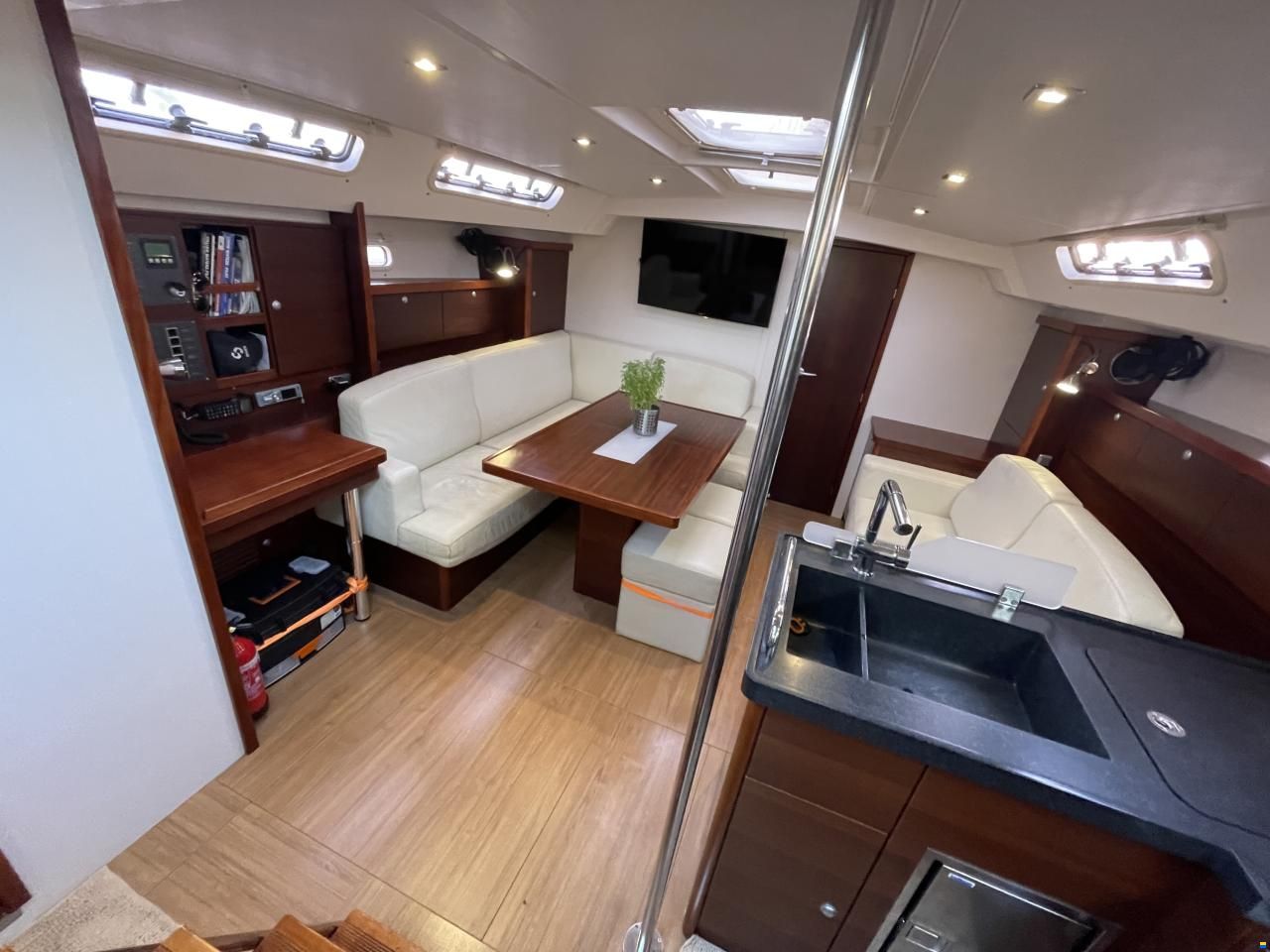 Hanse 470