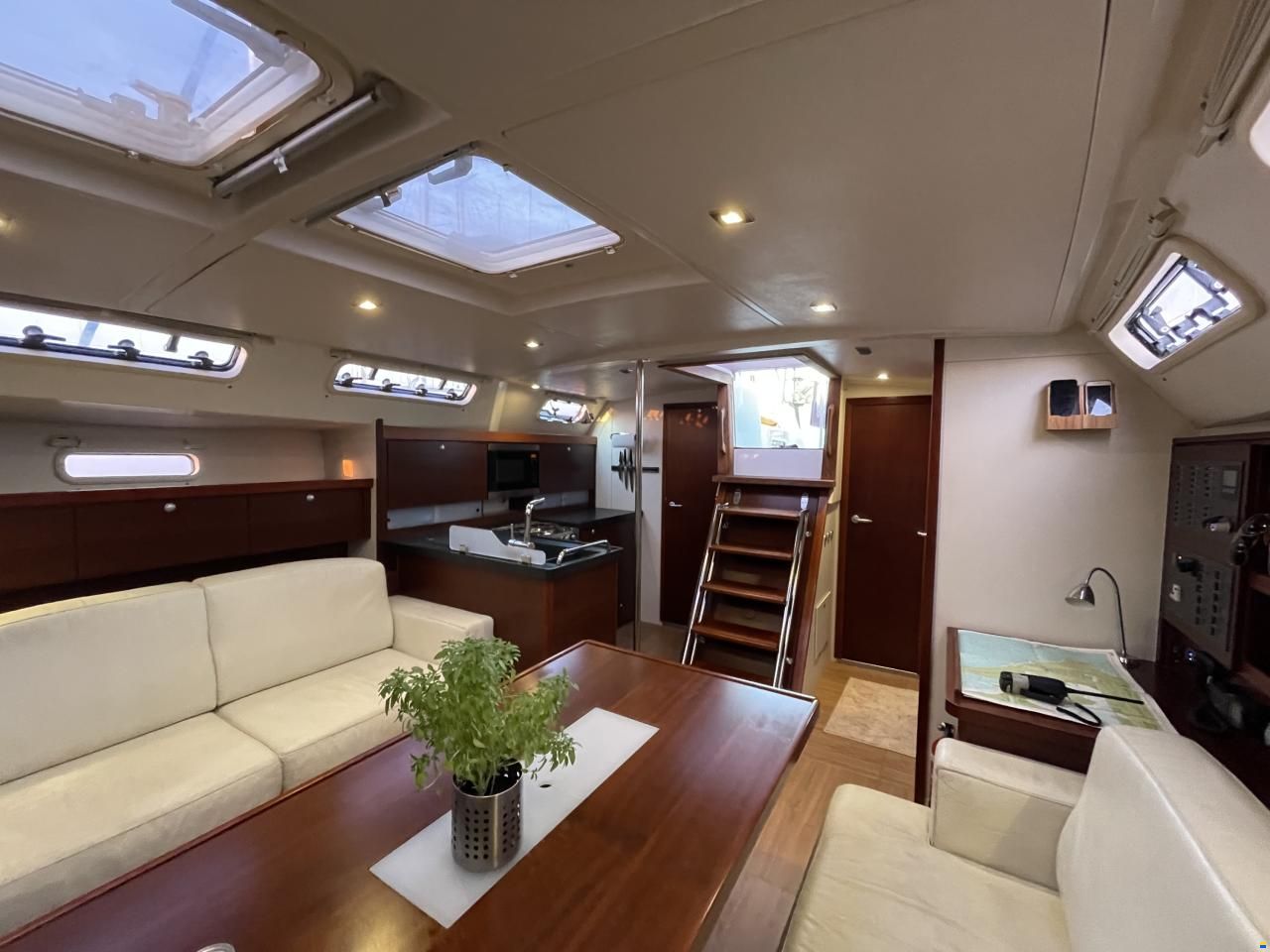 Hanse 470